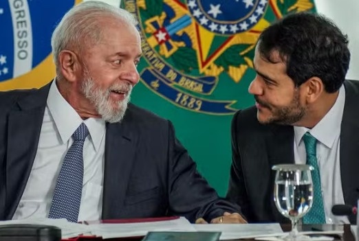 Lula promete reenviar indicação de Jorge Messias ao Supremo.