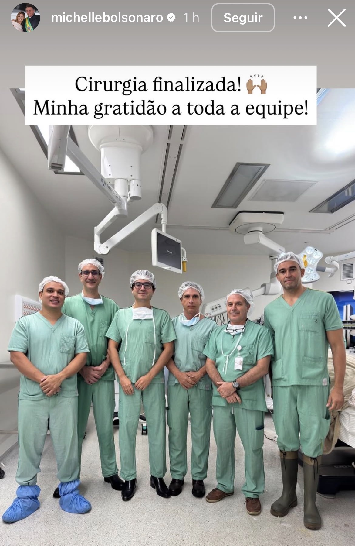 Michelle agradeceu a equipe em suas redes sociais