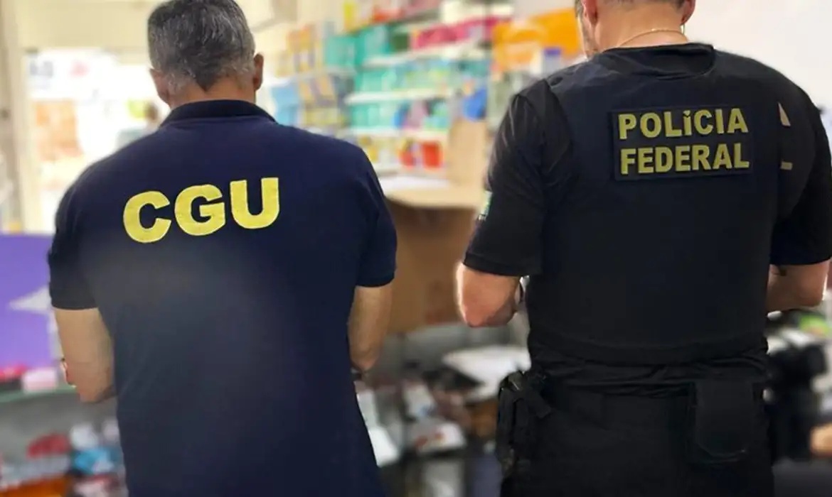 PF cumpre mandados contra suspeitos de fraude milionária na merenda escolar.