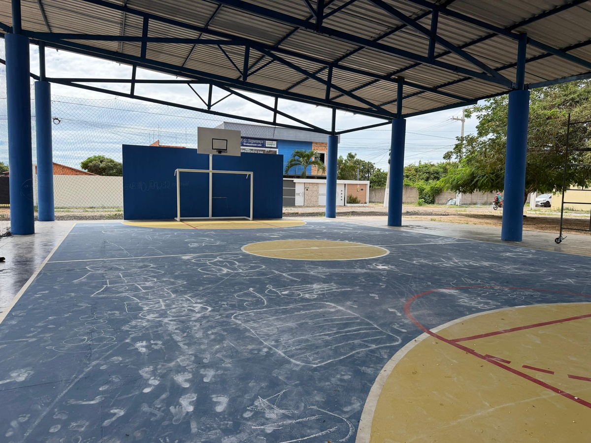 Vista geral da quadra Lozinha Bezerra, que estava em fase final de reforma e revitalização.