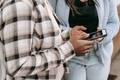Denúncias de violência digital contra mulheres crescem 188%