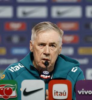 Ancelotti sinalizou Rayan como favorito para substituir Raphinha contra a Escócia.