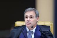 Mendonça deixa sociedade de instituto após questionamentos sobre contratos