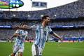 Messi marca três vezes, alcança marca histórica e comanda vitória da Argentina