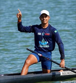 Canoísta piauiense João Pedro Silva
