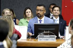 CNJ cria regras para atuação de influenciadores mirins nas redes sociais