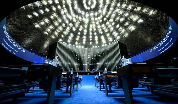 Empresariado faz ofensiva no Senado contra PEC do fim da escala 6x1