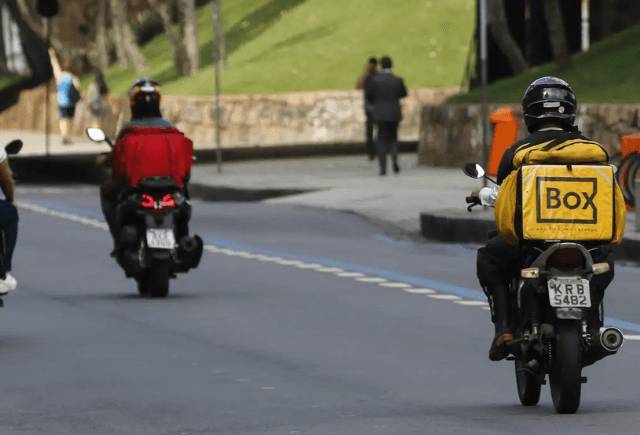 Governo lança crédito de R$ 4 bilhões para entregadores comprarem veículos