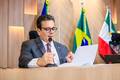 Proposta que restringe linguagem neutra avança na Assembleia do Piauí