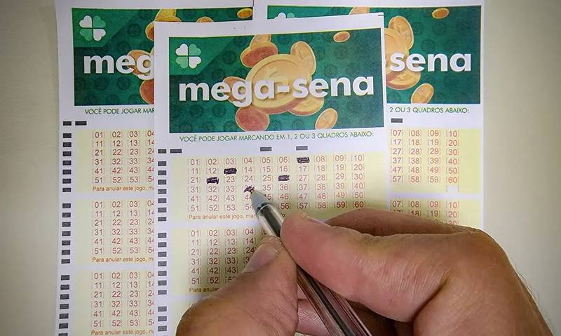 Mega-Sena acumula e próximo prêmio chega a R$ 135 milhões