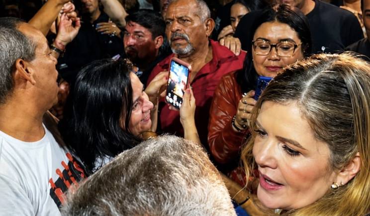 Mais de 4 mil pessoas surpreendem Gracinha em aniversário