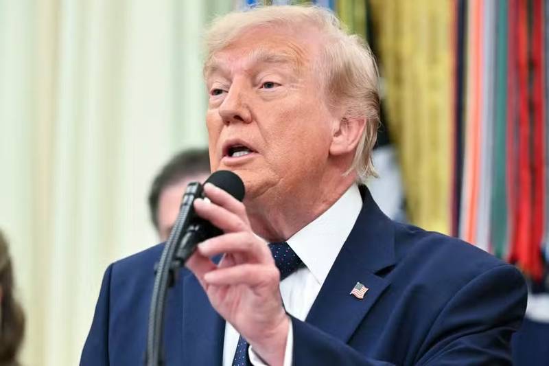 Trump revoga norma que protegia alunos LGBT contra discriminação em escolas