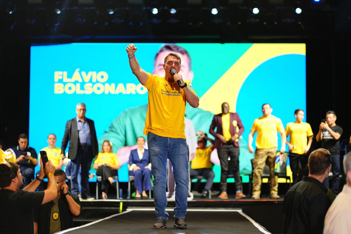 Flávio Bolsonaro é confirmado como pré-candidato a presidente do Brasil