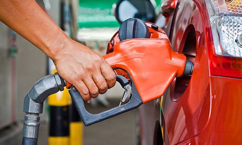Gasolina com 32% de etanol chega aos postos; veja os impactos no carro