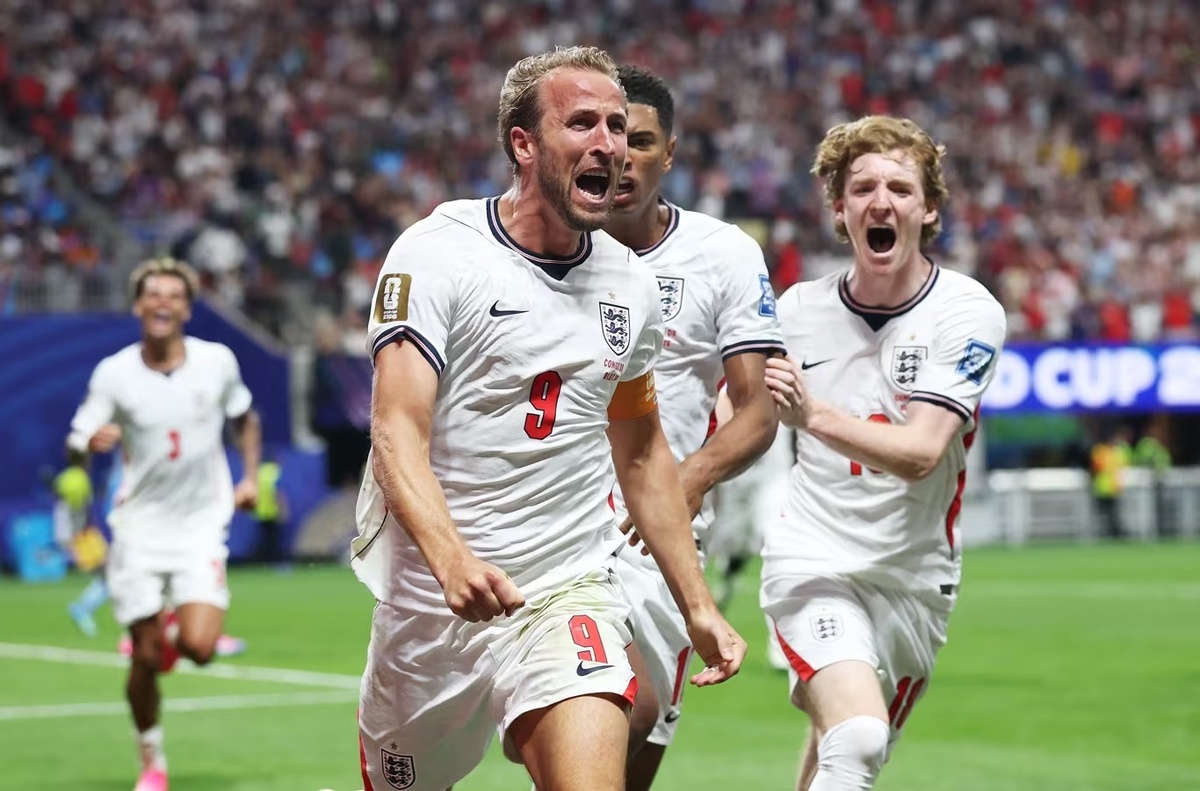 Harry Kane brilha e faz dois gols pela Inglaterra