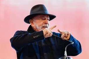Lula afirmou que a negativa dos vistos buscou evitar interferência externa nas eleições brasileiras.