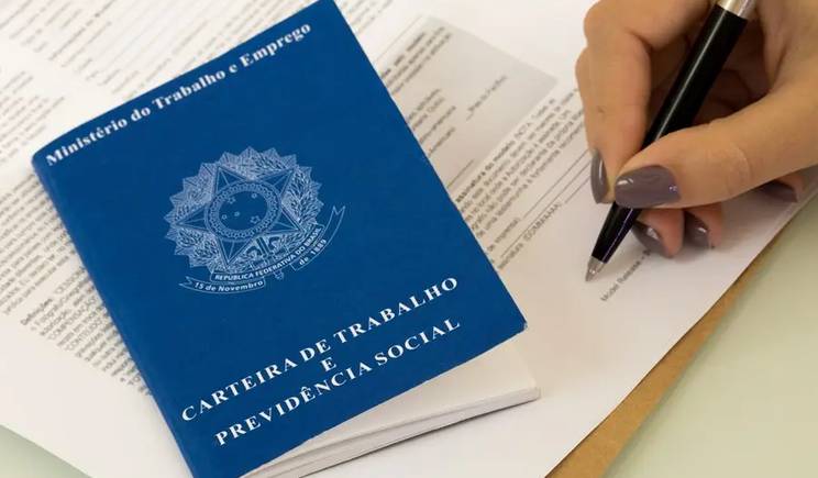 Emprego em alta reduz impacto dos juros, mas ainda desafia corte da Selic