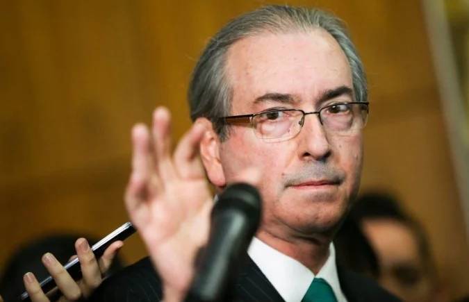 Dino bloqueia R$ 6,1 milhões de Eduardo Cunha por suspeita com emendas públicas