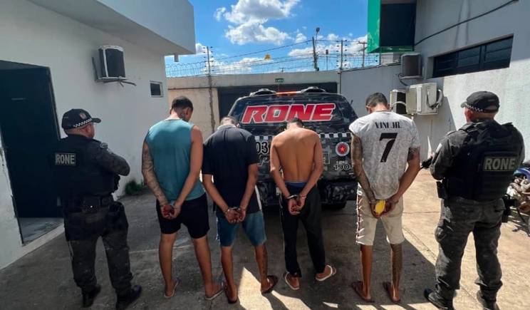 Polícia prende quatro suspeitos e apreende armas e drogas na zona Norte de Teresina