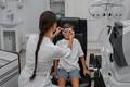Excesso de telas nas férias exige atenção redobrada com a saúde dos olhos