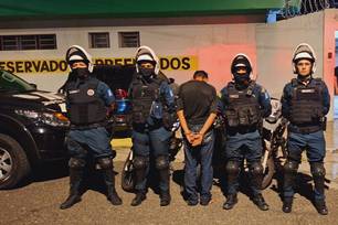 Suspeito foi capturado em uma era de terrenos baldios pela Polícia Militar