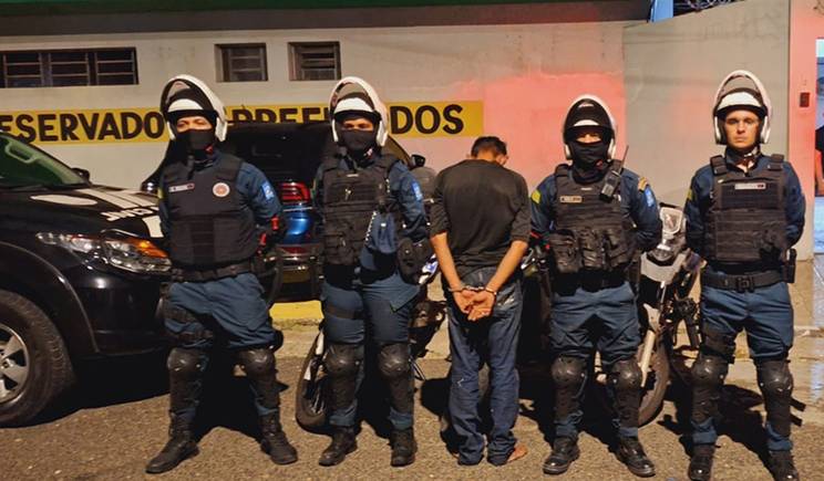 Suspeito de invadir casa é preso após perseguição no Centro de Teresina