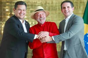 Alcolumbre, Lula e Hugo Motta (Foto: VINÍCIUS SCHMIDT/METRÓPOLES)