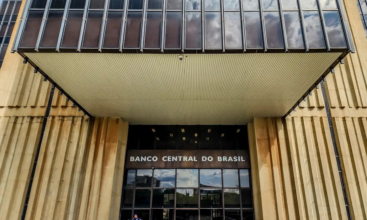 Copom inicia na terça-feira reunião que definirá o novo patamar da Selic.