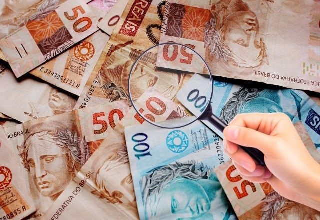 Dívida pública atingiu R$ 10,9 trilhões em julho, segundo o Banco Central.