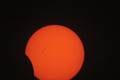 Eclipse lunar escurece 96% da Lua na madrugada de sexta-feira