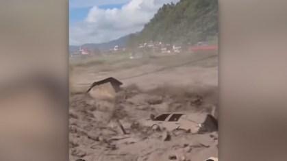 Enchentes repentinas devastam o Nepal