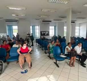 Fila de pedidos do INSS caiu, mas negativas de benefícios aumentaram em 2026.