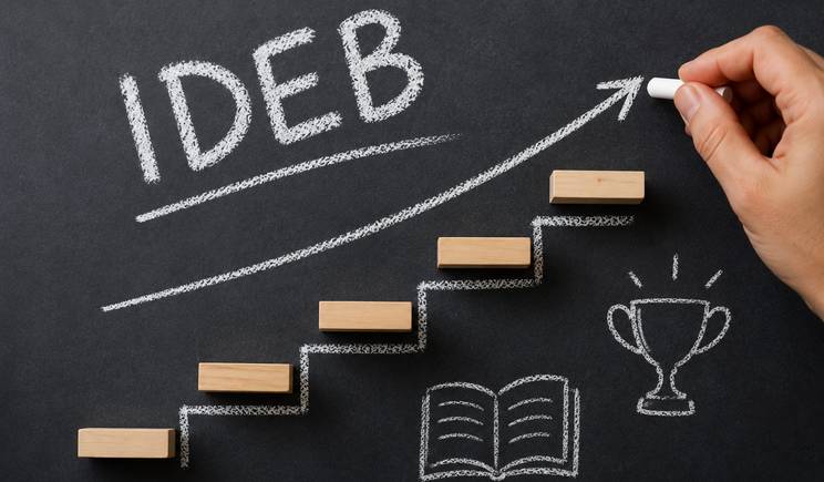 Direto da Redação: Ideb é produzido por professores, pais e alunos