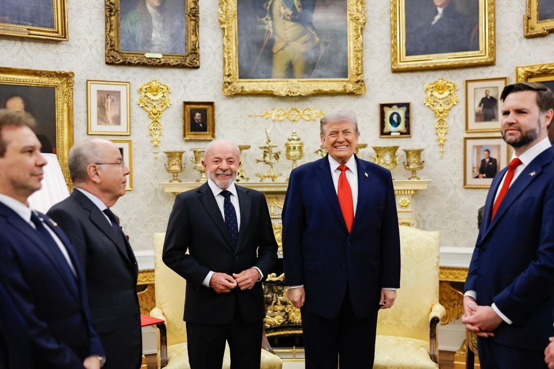 Lula e Trump durante encontro na Casa Branca, nos Estados Unidos.