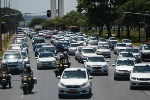 Governo amplia crédito para carros de app e inclui mais híbridos