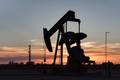 Petróleo sobe com incerteza sobre passagem pelo Estreito de Ormuz