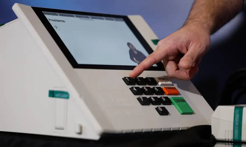 Assinatura digital impede alterações em sistemas das urnas, diz TSE