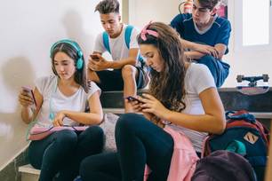 IA e TikTok podem prejudicar preparação para Enem, alertam professores
