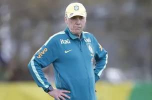 Carlo Ancelotti durante treinamento da Seleção Brasileira na Austrália (Foto: Divulgação/CBF)
