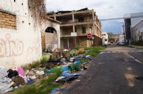 Centro de Teresina enfrenta abandono, perda de movimento e falta de um projeto integrado de recuperação.