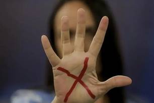 Violência altera rotina de 98% das mulheres brasileiras