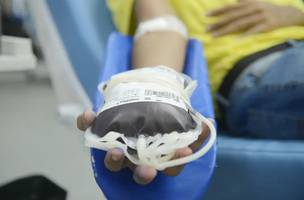Novo regulamento amplia a faixa etária de pessoas aptas a doar sangue no país. (Foto: Arquivo / Agência Brasil)