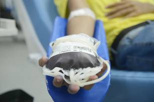 Novo regulamento amplia a faixa etária de pessoas aptas a doar sangue no país. (Foto: Arquivo / Agência Brasil)