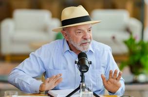 Presidente Lula chega à disputa de 2026 com programas sociais ampliados e vantagem na comparação com Flávio Bolsonaro. (Foto: Reprodução)