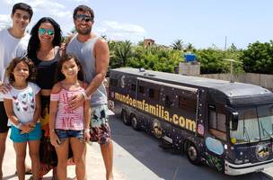 Família que viaja o mundo em ônibus chega a Teresina hoje (Foto: -)