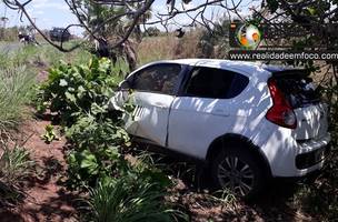 Motorista cochila ao volante e carro capota na PI-113 (Foto: -)