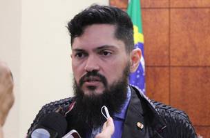 Procurador Eleitoral ajuíza ação contra a chapa de Wellington Dias por usar Lula em propaganda (Foto: -)