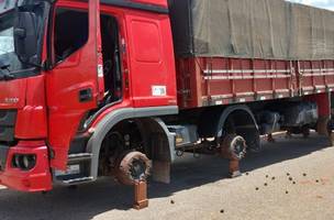 Assaltantes rendem motorista e roubam pneus de caminhão no interior do Piauí (Foto: -)