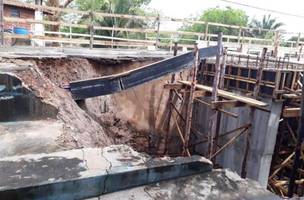 Sem revitalização e com obras paralisadas, ponte que dá acesso à BR 316 é afetada por forte chuva (Foto: -)