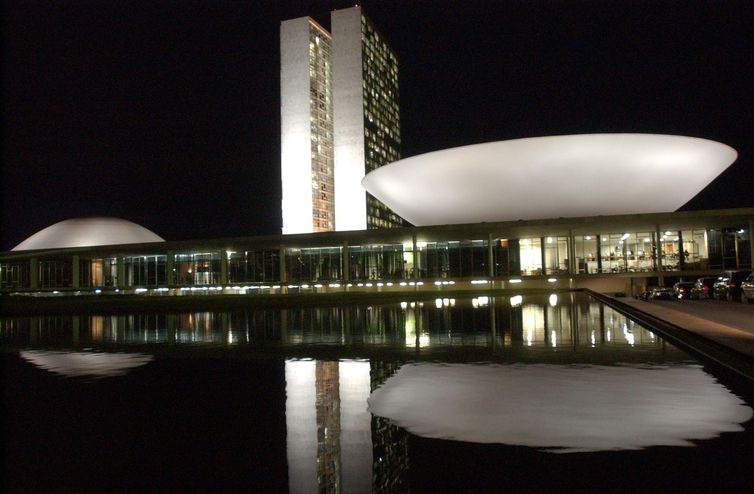 Governadores do Norte e Nordeste irão ao Congresso Nacional acompanhar votações sobre securitização da dívida ativa e a regulação da cessão onerosa de gás e petróleo (Foto: Valter Campanato/Agência Brasil)